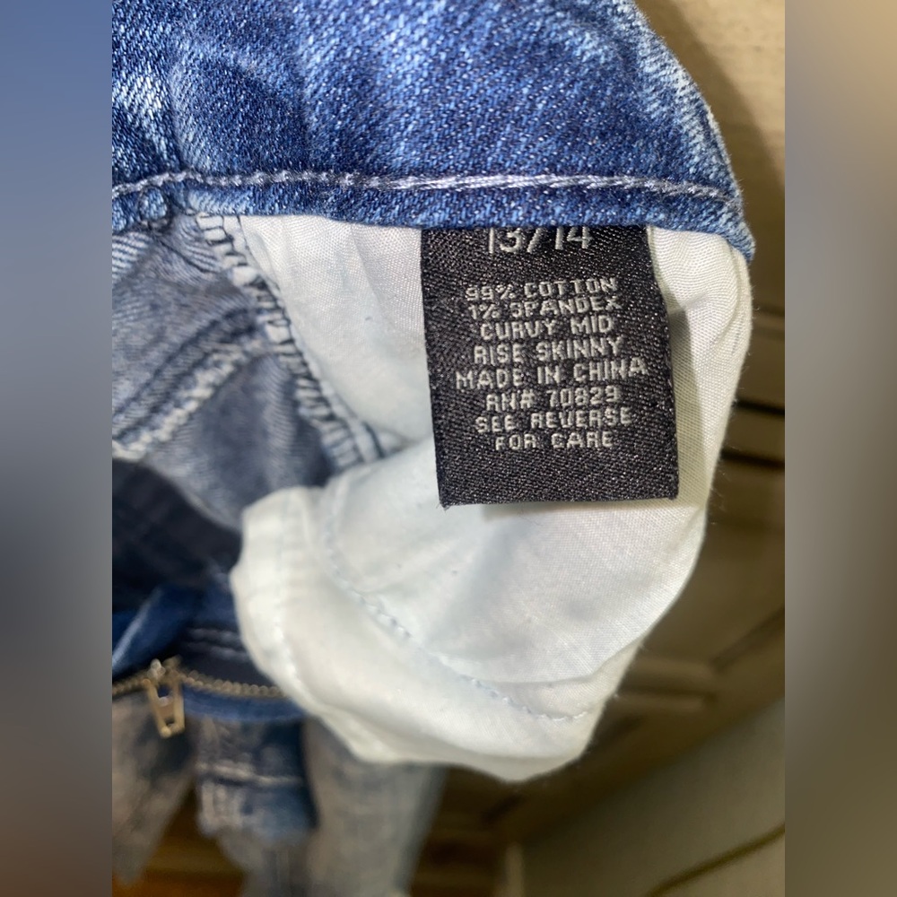 Twenty one Black Ankle Distressed Blue Jeans size 13/14 - Picture 13 of 17
